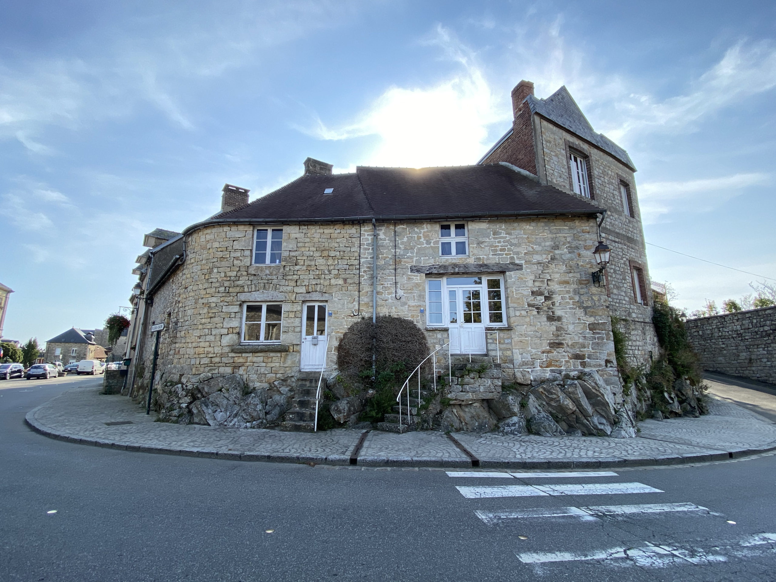 Domfront en Poiraie, petite cité médiévale de l'Orne en Normandie